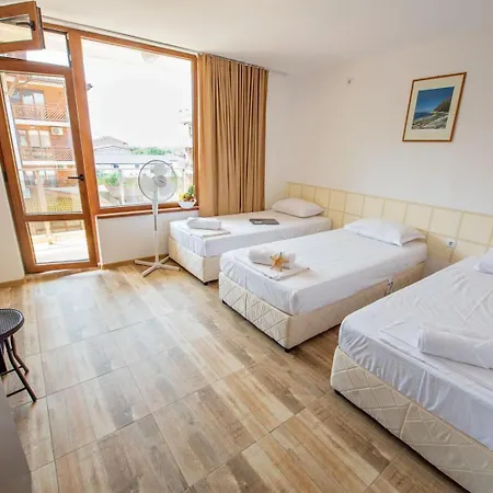 Elidis Vendégház 3*